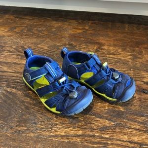 Toddler Keen Sandals - Size 9